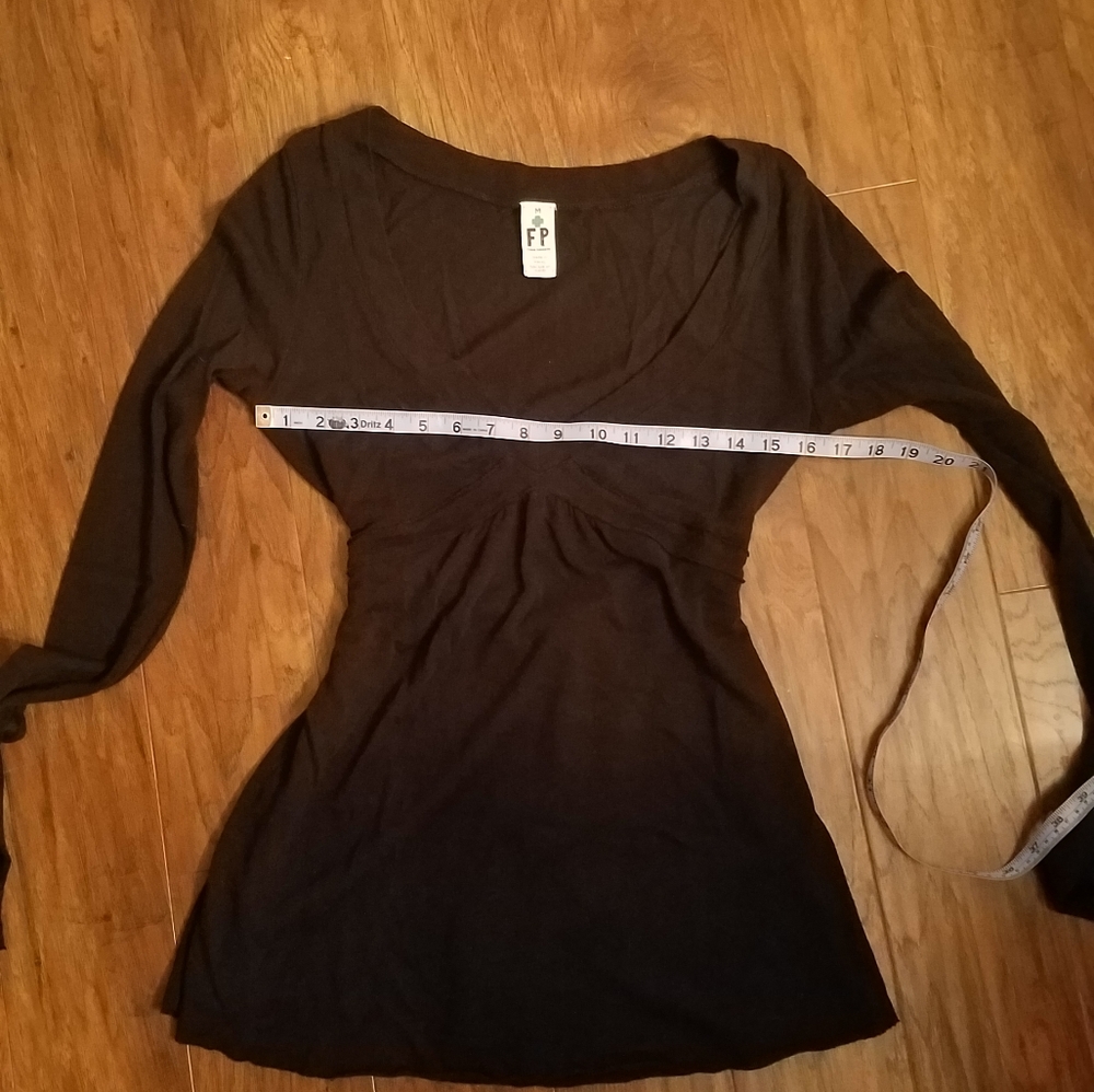 Free People Deep VNeck Long Sleeve Top Black {Med} - Picture 8 of 11